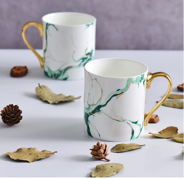 Роскошная кружка с позолоченной ручкой в ​​скандинавском стиле, керамическая кофейная кружка с мраморным дизайном